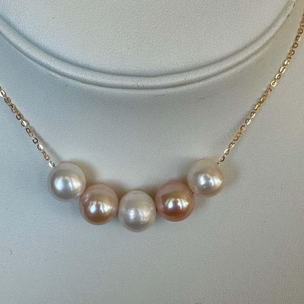 Five NATURAL Cultured Pearls Floating on 14K YG - 18 Inches (Adjustable) - Picture 7 of 9